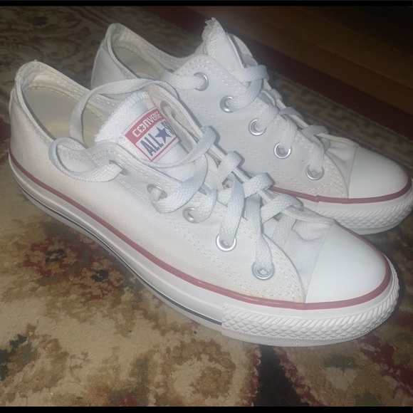 Women’s White Low-Rise Converse - Picture 1 of 6